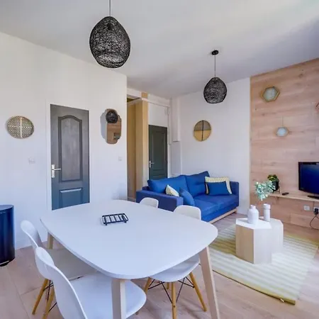 Rare-immeuble- 2appts- Entierement Equipee