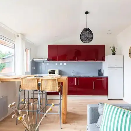 Apartment Rare-immeuble- 2appts- Entierement Equipee