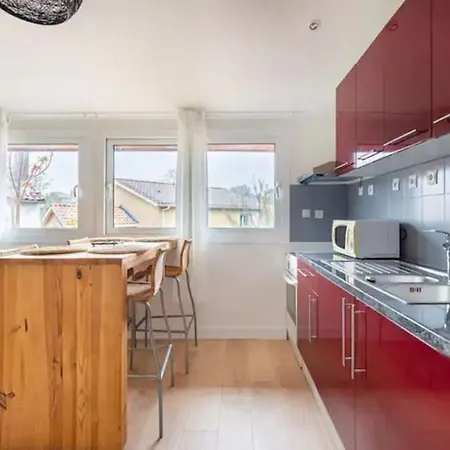 Rare-immeuble- 2appts- Entierement Equipee